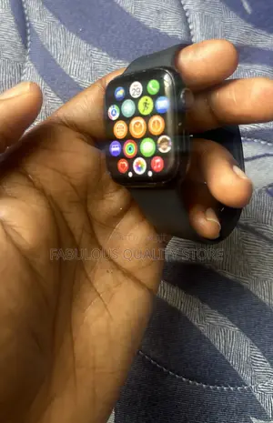 Apple Watch Series 7 45mm (GPS + Cellular)