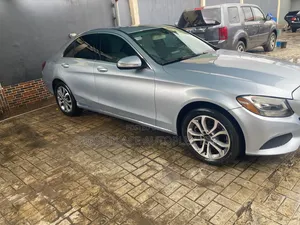Mercedes-Benz C300 2017 Silver