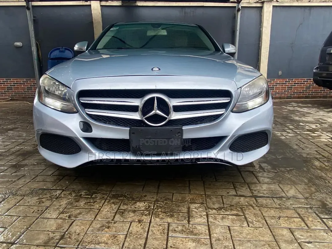 Mercedes-Benz C300 2017 Silver