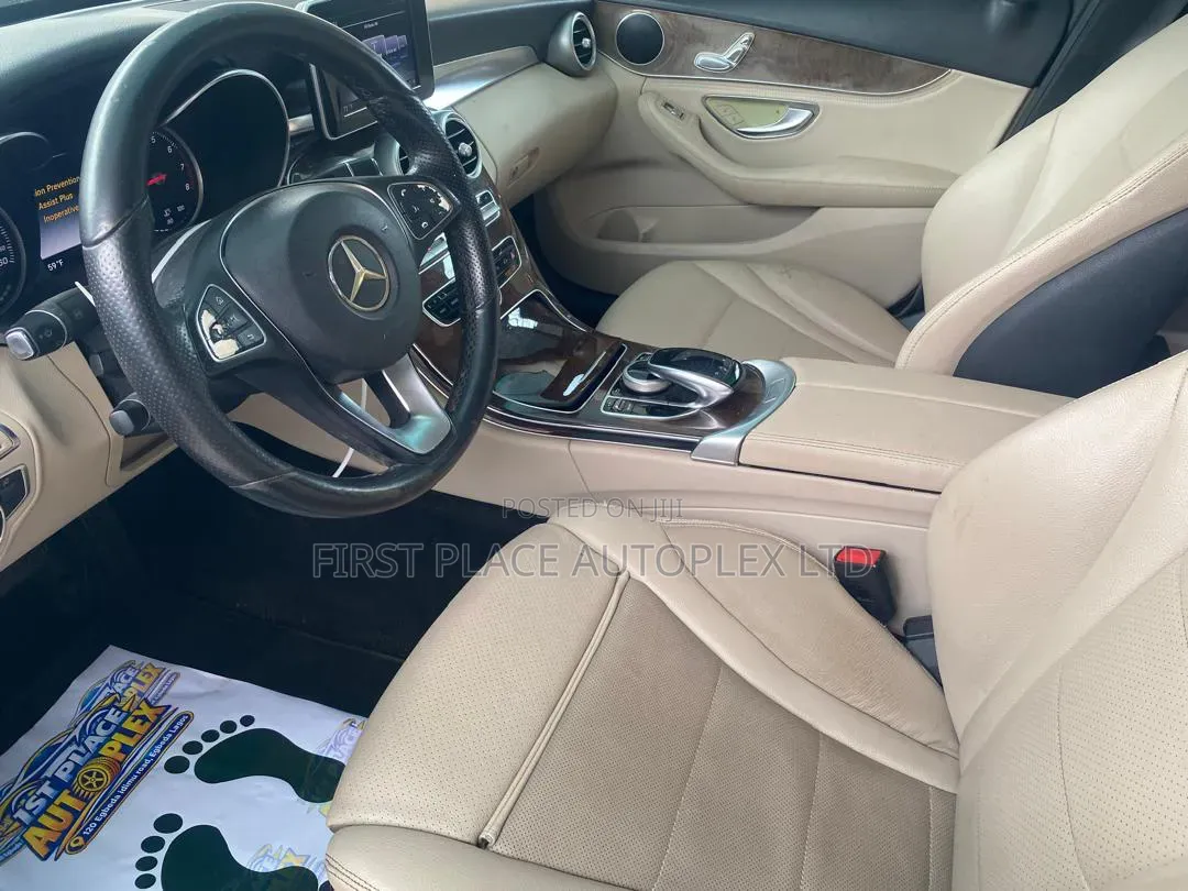 Mercedes-Benz C300 2017 Silver
