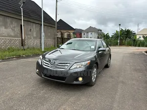 Toyota Camry 2010 Gray