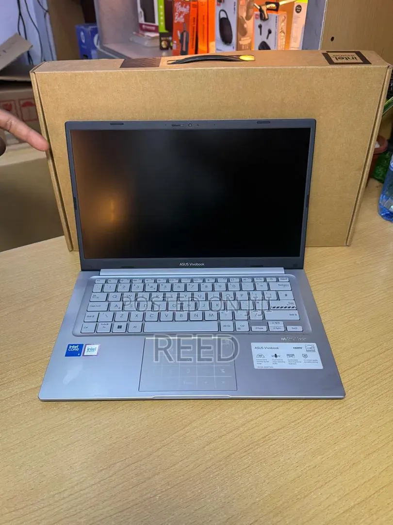 New Laptop Asus Vivobook 14 8GB Intel Core 7 SSD 512GB
