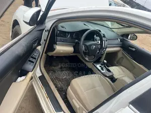 Toyota Camry LE 4dr Sedan (2.5L 4cyl 6A) 2013 White