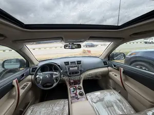 Toyota Highlander Limited 4dr SUV (3.5L 6cyl 6A) 2014 Gray