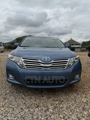 Toyota Venza LE 2010 Blue