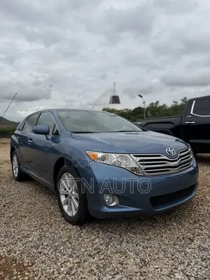 Toyota Venza LE 2010 Blue