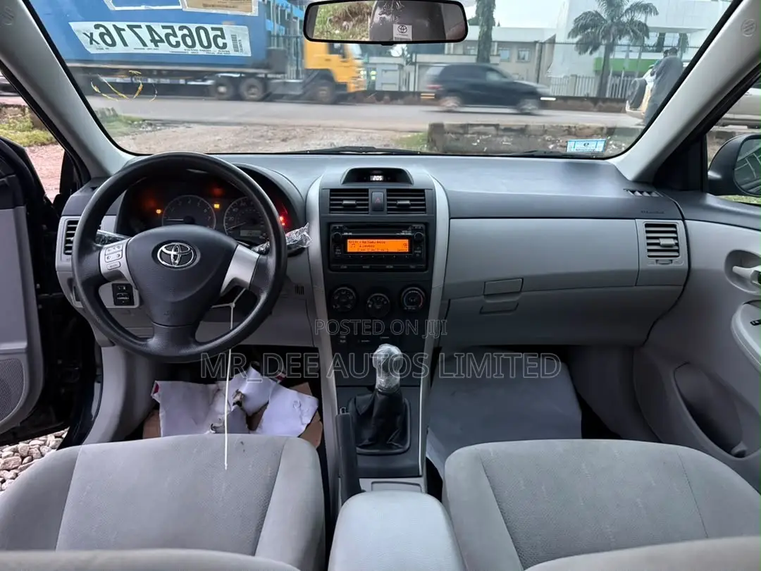 Toyota Corolla 2013 Black