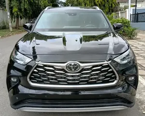 Toyota Highlander Platinum 2022 Black