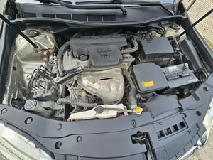 Toyota Camry LE 4dr Sedan (2.5L 4cyl 6A) 2015 Gold