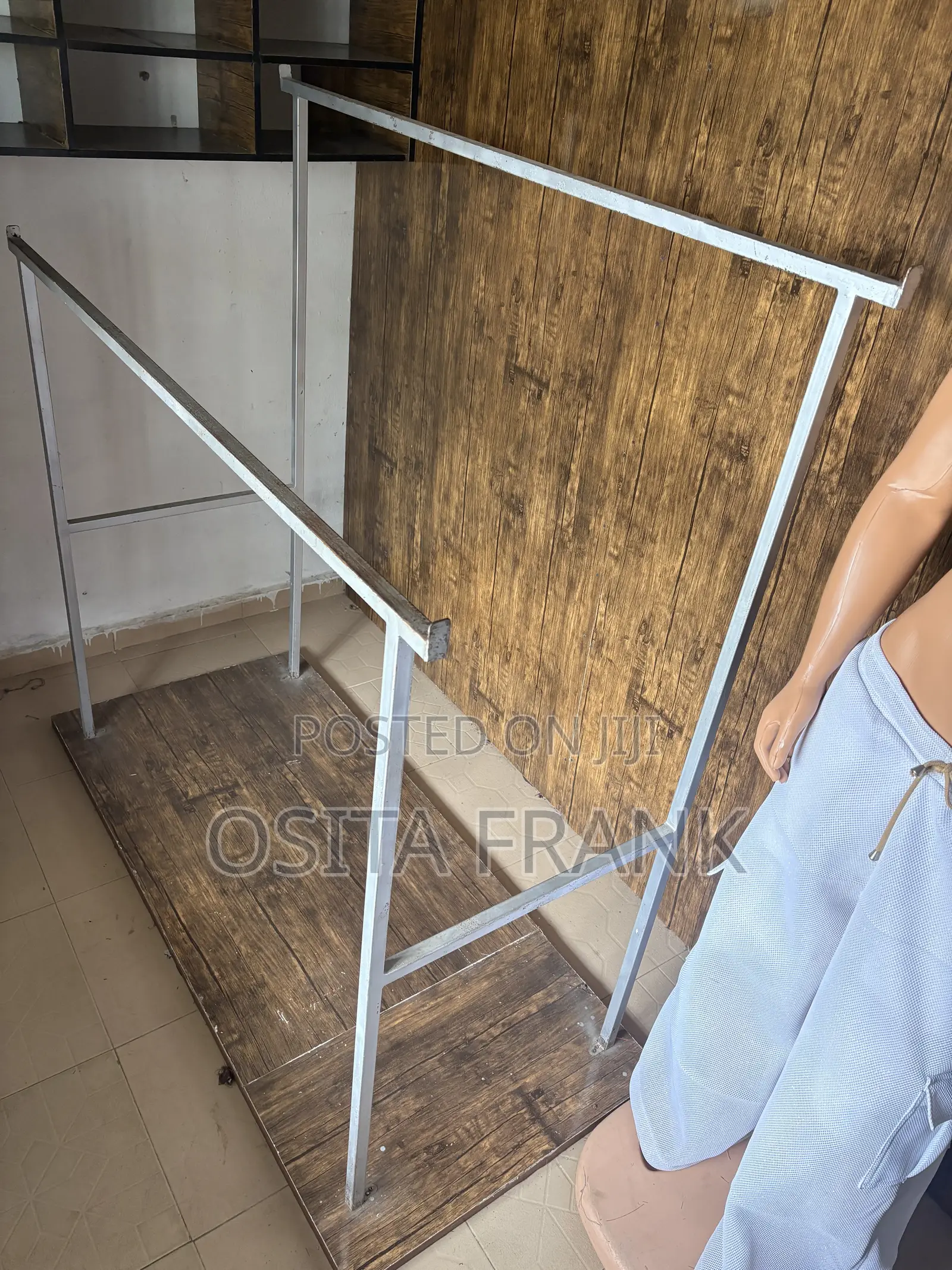 Modern 2 in 1 Cloth Stand