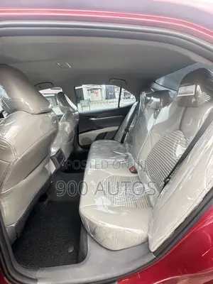 Toyota Camry SE FWD (2.5L 4cyl 8AM) 2018 Red