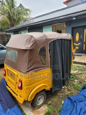 Bajaj RE 2023 Yellow