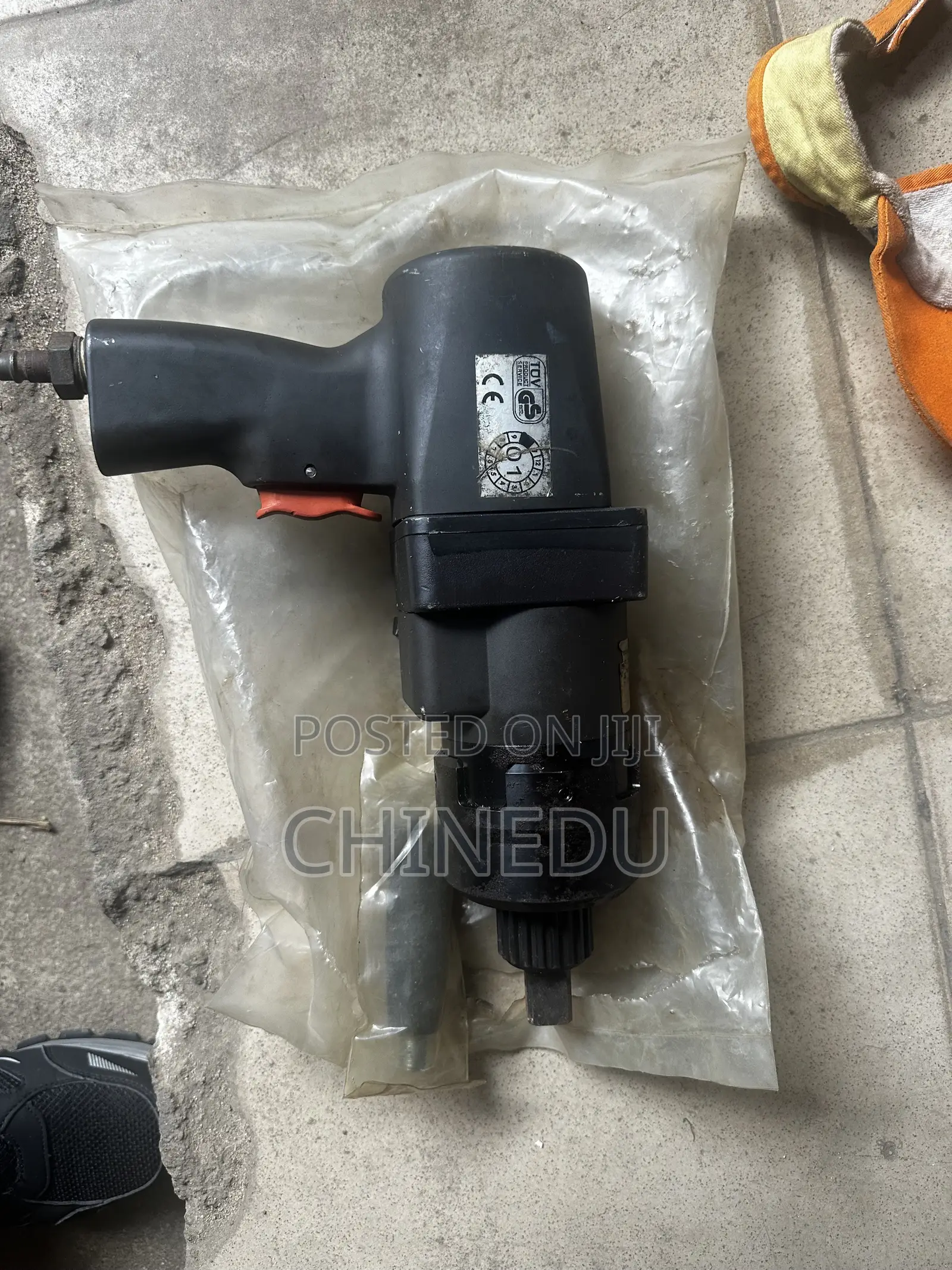 Pneumatic Torque Wrench / Torque Multiplier - Model CLS 2/100