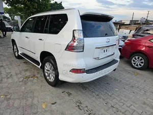 Lexus GX 460 Base 2016 White