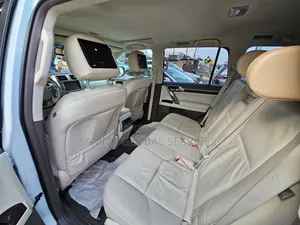 Lexus GX 460 Base 2016 White