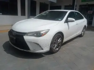 Toyota Camry 2017 White