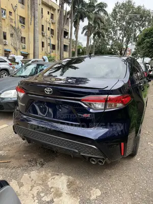 Toyota Corolla LE 2020 Blue