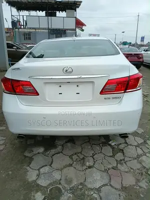 Lexus ES 2012 White