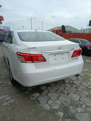 Lexus ES 2012 White