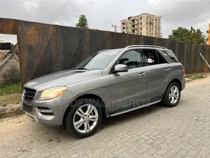 Mercedes-Benz M Class ML350 4dr SUV (3.5L 6cyl 7A) 2014 Gray