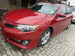 Toyota Camry SE 4dr Sedan (2.5L 4cyl 6A) 2012 Red