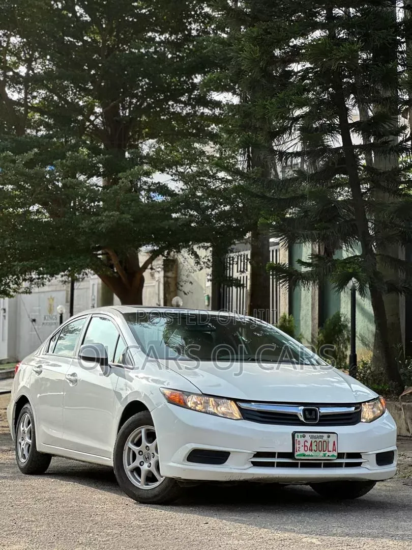 Honda Civic 2013 White