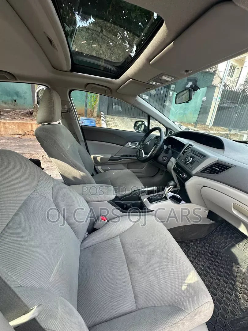 Honda Civic 2013 White