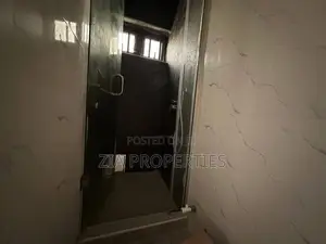 2bdrm Townhouse / Terrace in Lekki Phase 1 for rent