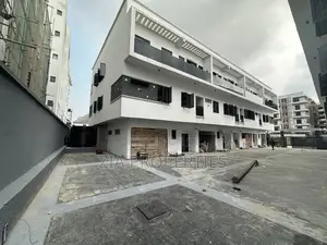 2bdrm Townhouse / Terrace in Lekki Phase 1 for rent
