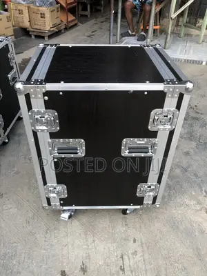16 Unit Amplifier Rack Flight-Case( 5 Amplifier Capacity)