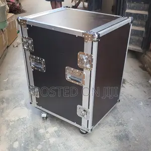 16 Unit Amplifier Rack Flight-Case( 5 Amplifier Capacity)