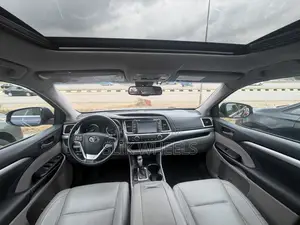 Toyota Highlander 2015 Blue