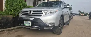 Toyota Highlander Limited 2011 Silver