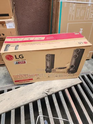 LG 4.2 Ch.Bluetooth DVD Home Theatre System 1000W