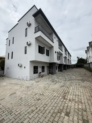 4bdrm Townhouse / Terrace in Jabi for rent