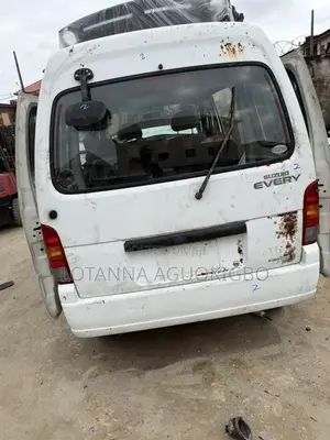 Suzuki Every 2006 White