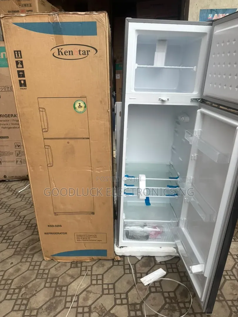 Model 320-S Top Freezer With Reversible Doors