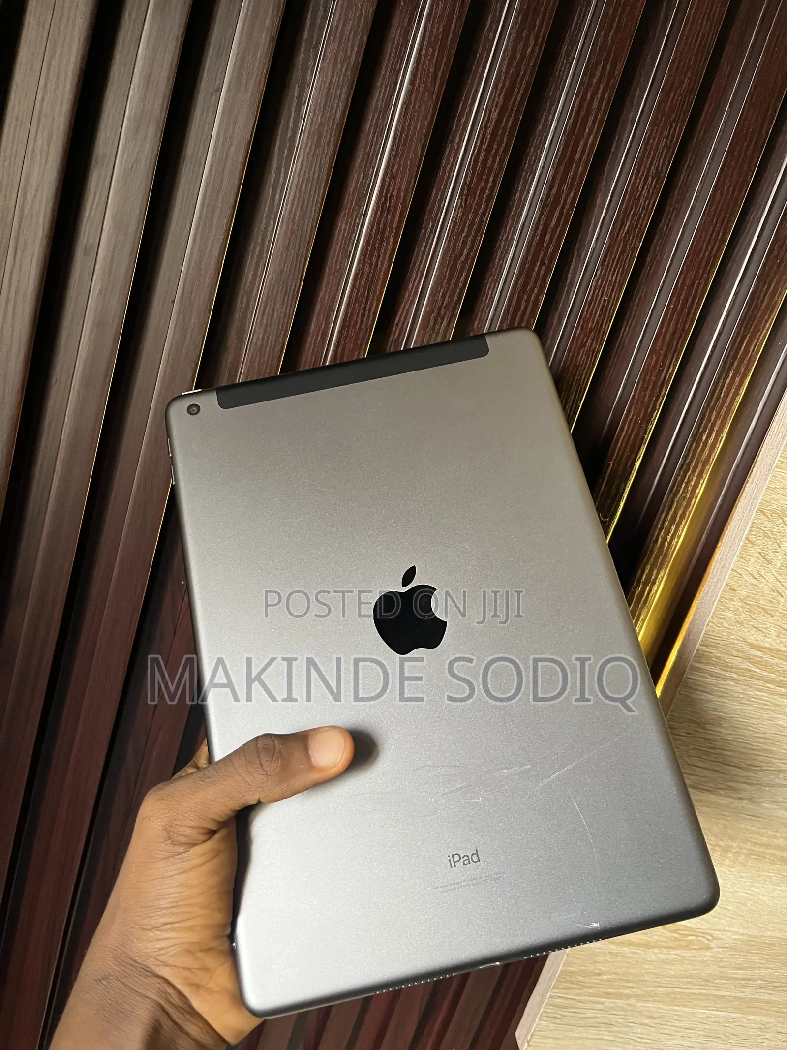 Apple iPad 10.2 (2021) 64 GB Gray