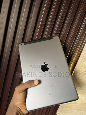 Apple iPad 10.2 (2021) 64 GB Gray