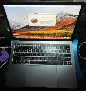 Laptop Apple MacBook Pro 2017 8GB Intel Core i5 SSD 32GB