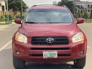 Toyota RAV4 2010 Red