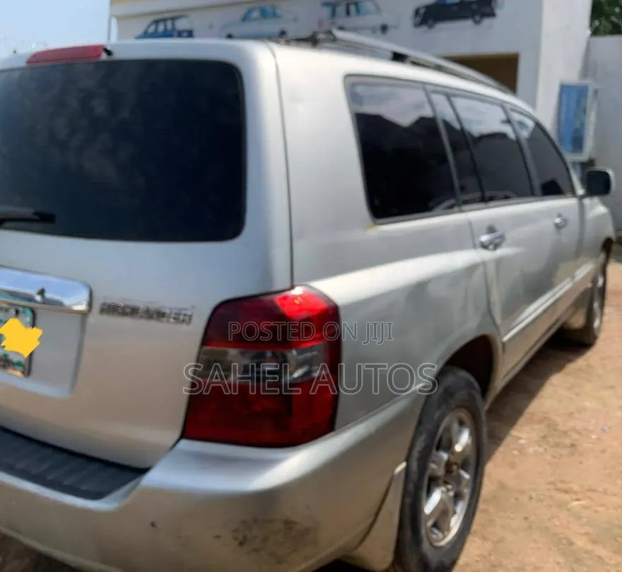 Toyota Highlander 4x4 2005 Silver