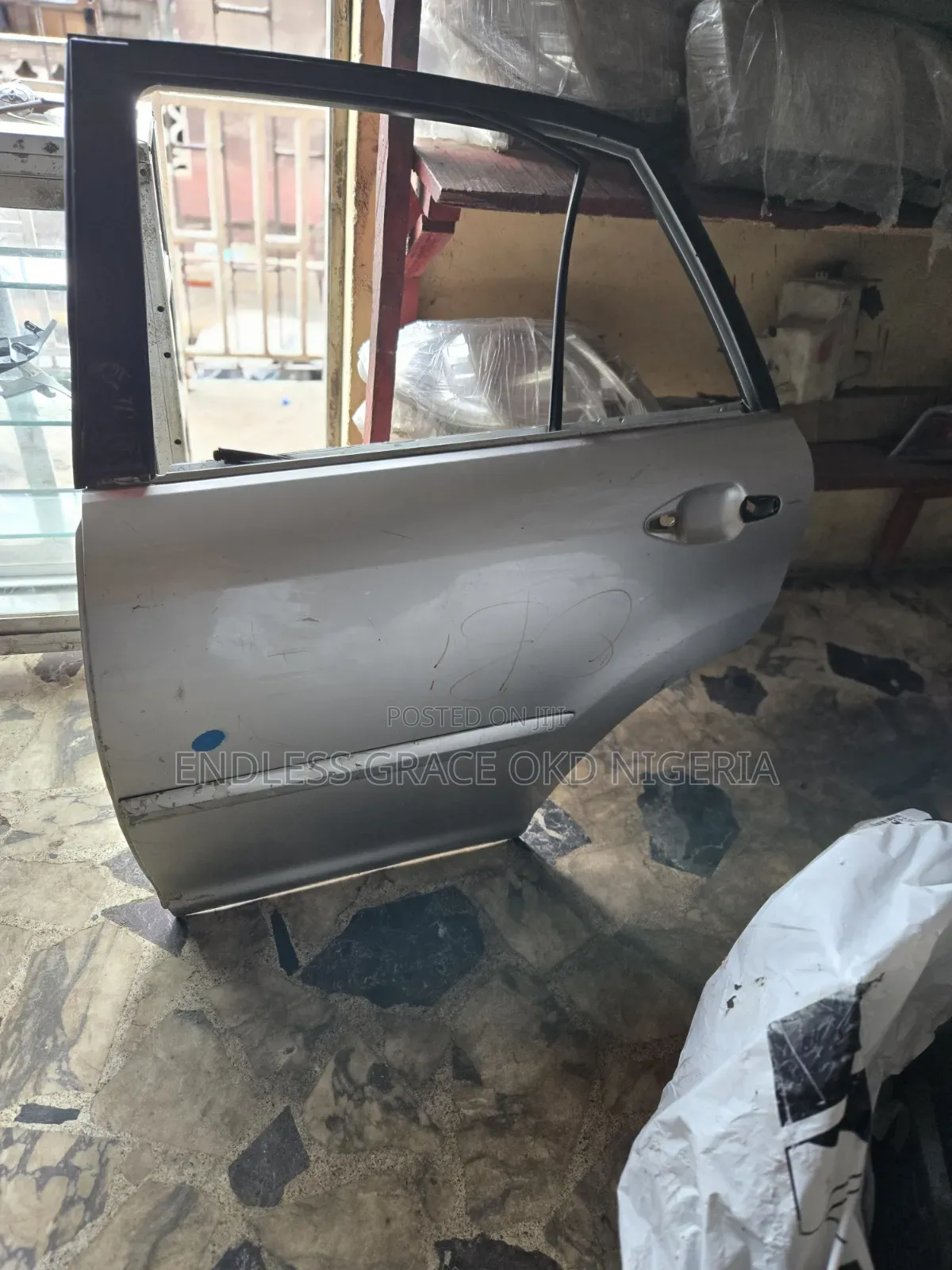 Empty Door Rx330 Available