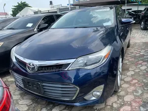 Toyota Avalon XLE Sedar FWD (3.5L 6cyl 6A) 2013 Blue