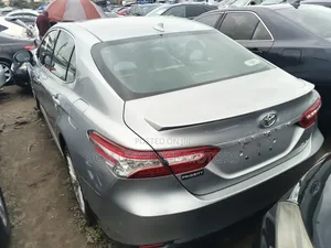 Toyota Camry 2019 Silver