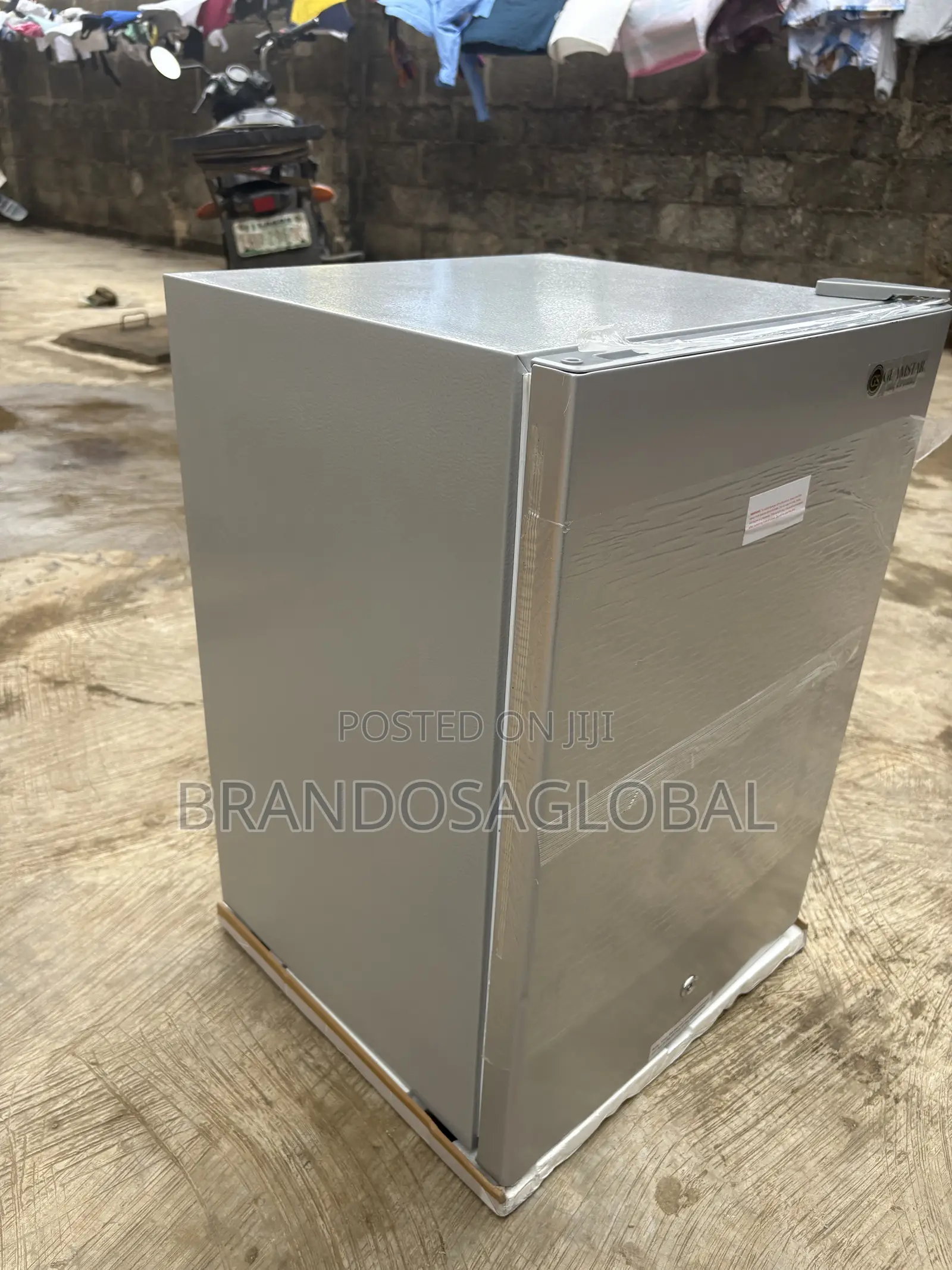 Original Glamstar GFR-90S-E Daily Refrigerator