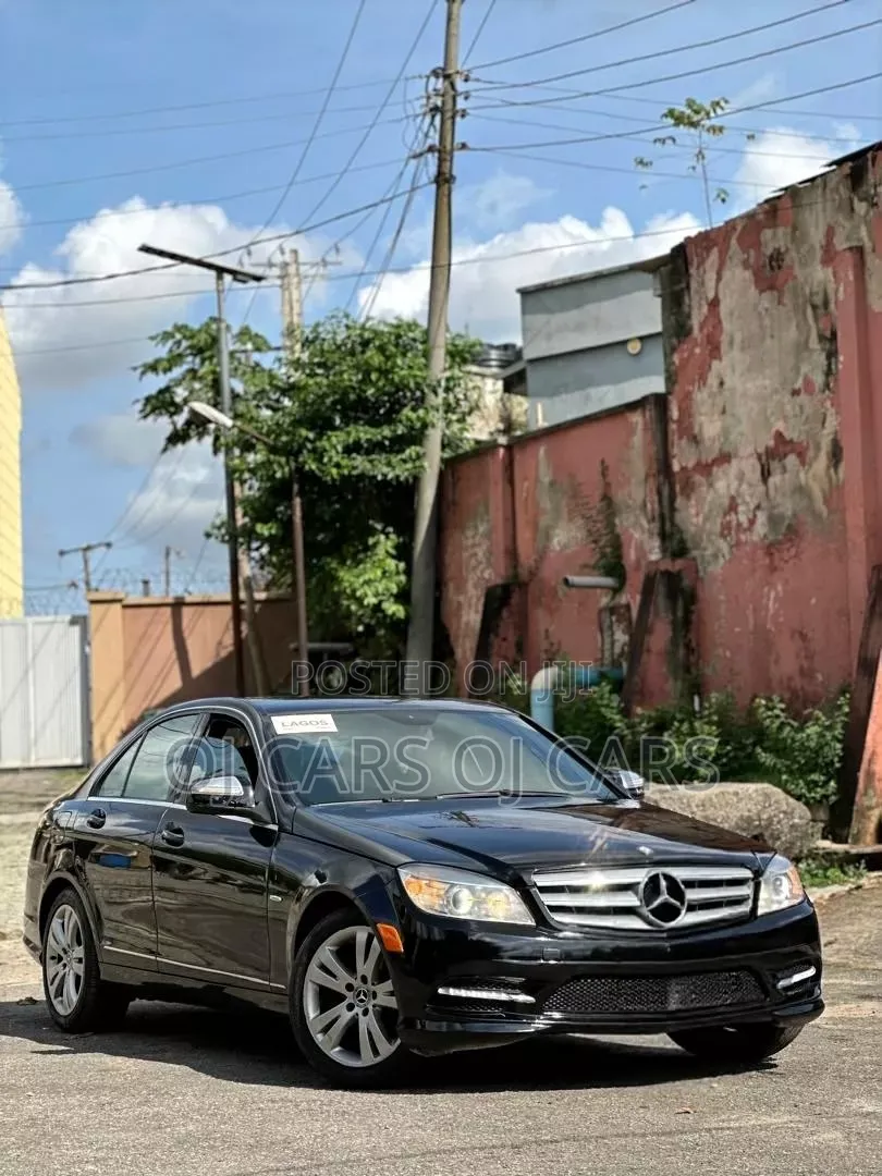 Mercedes-Benz C300 2009 Black