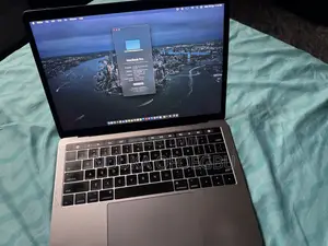 Laptop Apple MacBook Pro 2017 8GB Intel Core i5 SSD 256GB