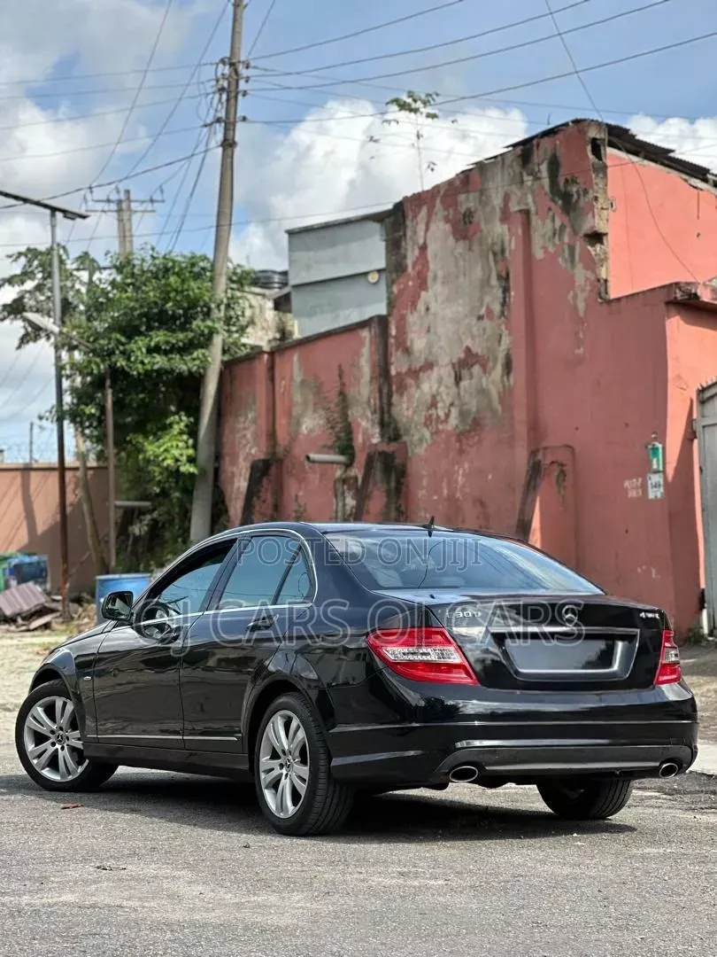 Mercedes-Benz C300 2009 Black