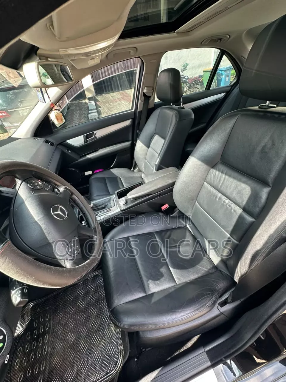Mercedes-Benz C300 2009 Black